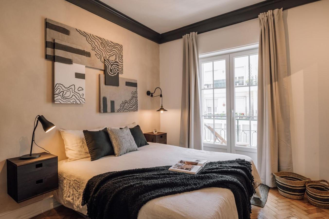 Badet - 3 Bedrooms, Office And Terrace In Alvalade Apartment Lissabon