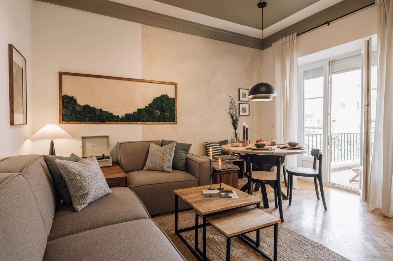 Badet - 3 Bedrooms, Office And Terrace In Alvalade Apartment Lissabon